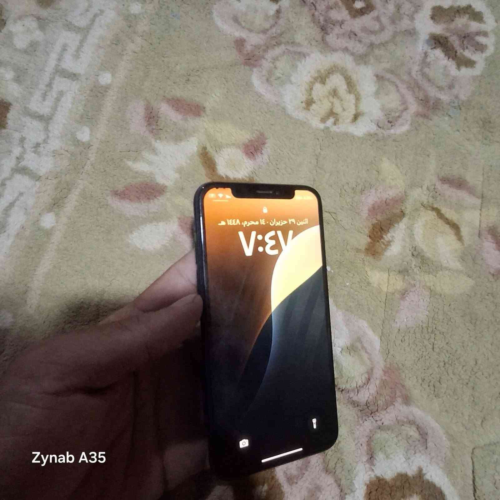 اكس اس ذاكرة ٦٤ جهاز كلشي شغال بي بطارية ٧٦ فيس إيدي شغال شاشة بيها لون من فوك بلركن مماثر على كلشي ضمان سعره ١٠٠ الف مكاني بعقوبة ***********
