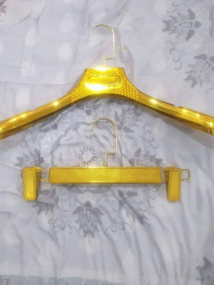 على بركه الله🙏
.. يتوفرمستلزمات ديكورات الملابس🙋 وال مليكان الرجالي ونسائي وجميع تعاليك واستاندات 🔗 الملابس.  ال متنوعه  🛒والستاندات الملابس🎽 .وكل ماتحتاجونه من📐 مستلزمات الديكور .💺.. للطلب والاستفسار.الاتصال على الرقم..*********** 📲واتساب ..📱📞
