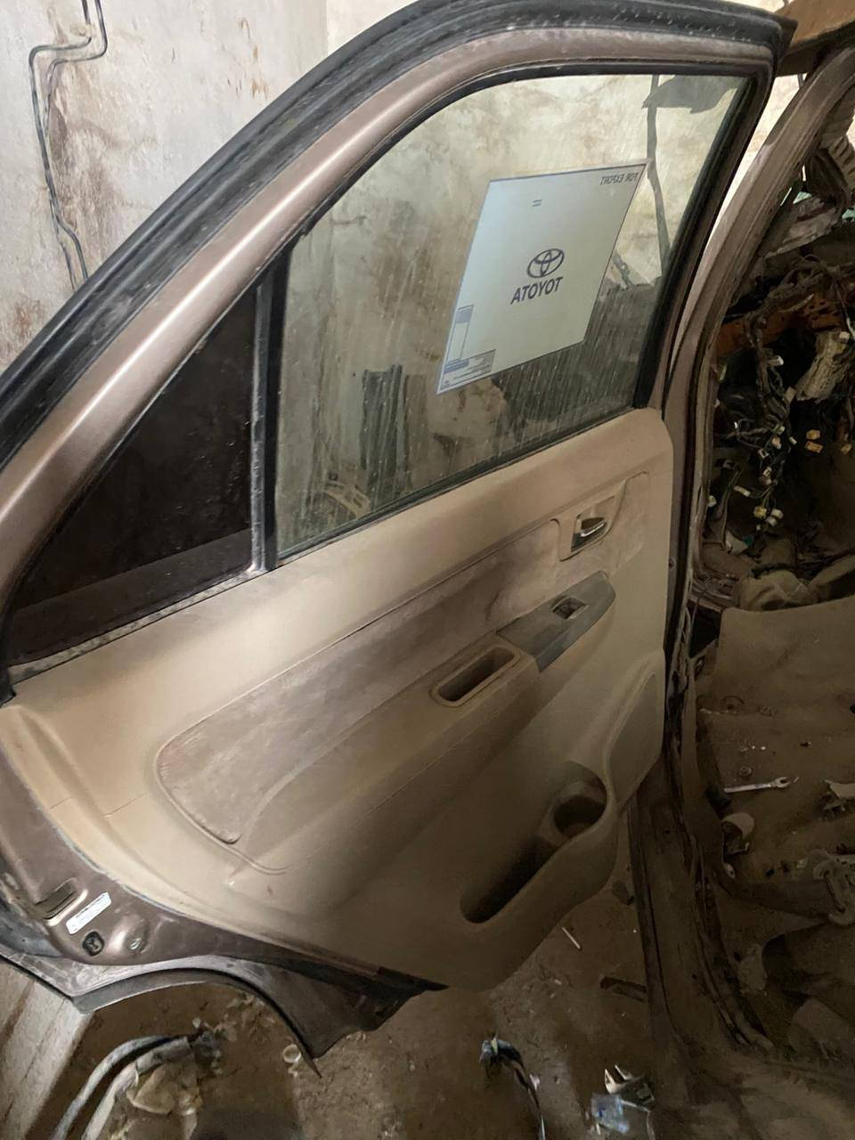 يوجد دوات فور چنر تفصيخ كله اصلي
حداديه عامه 
***********
مشط ستيرن
دبلات امامي وخلفي
خزان بانزين مع قواعده كامل 
صالنصه
قاعدة فيوزات
جنطة  الخلفيه كامله
جكات جنطه
جام بوب 
جام صفحه
سبايدرات قماره
بند 
ماكورات جام لجميع بوب الفور جنر
ملوي عدد زوج 
كشنات عدد 7 مال فور جنر 
منظومت تبريد من الدعامية الاماميه إلى الخلف كامله
دشبول
ويل كب بلادي زوج مع التايرات 
أكسن امامي كامل
زوج لايتات 
بگلايت زوج
عنبار بريك
جوزة سويچ
دبلات
تنته قماره
دوشمة ارضيه بلاديه 
ضفيره كهربائية من الطول للطول
