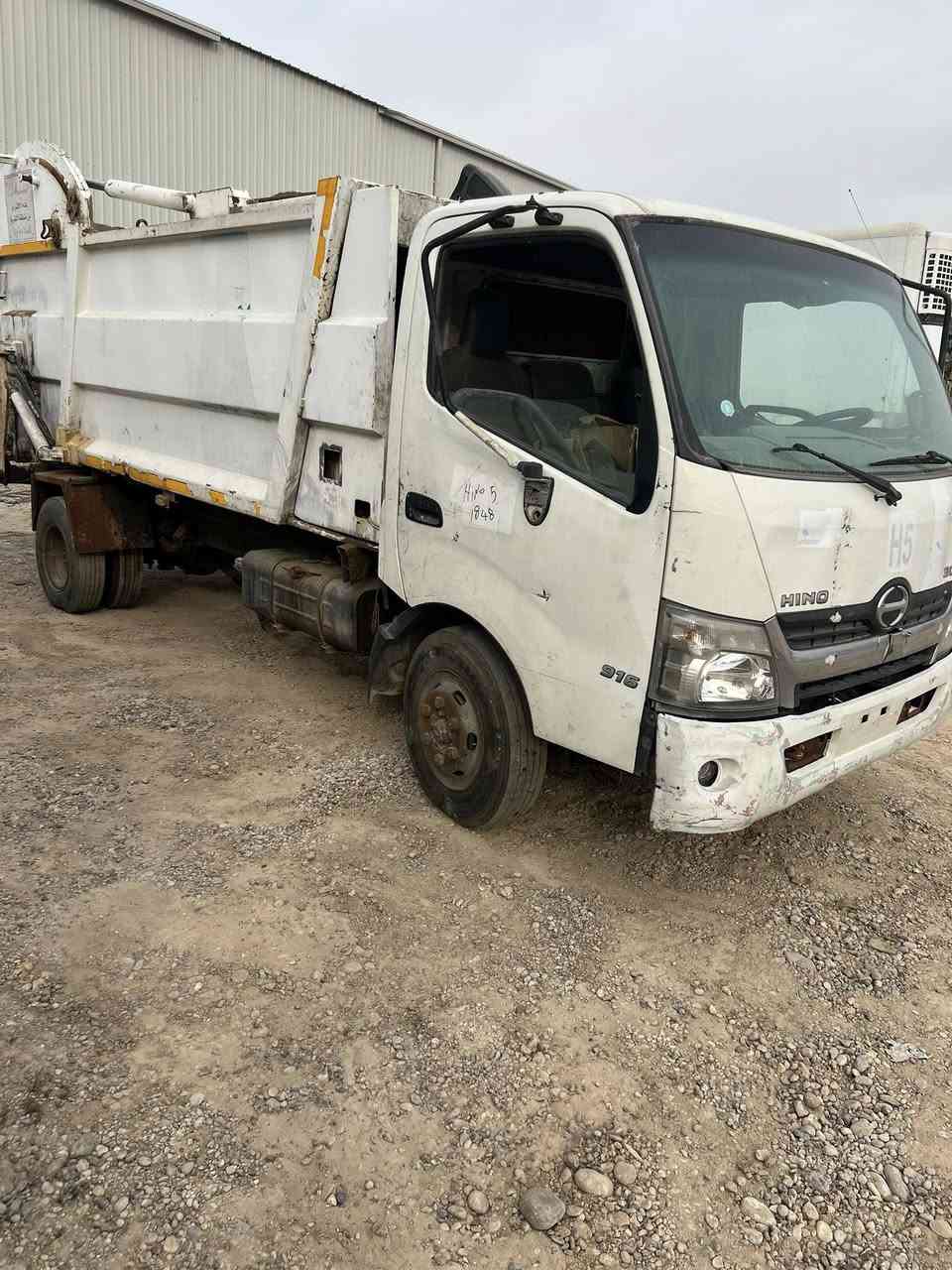 هينو عدد 3
دخول جديد بمديلهن  بيهن 
حجم ال 300 مديل 2018  بيهن نقص مكينه وكاردن  وكماليات
حجم ال 500 مديل 2016  نقص تايرات وكماليات
للاستفسار : ***********
