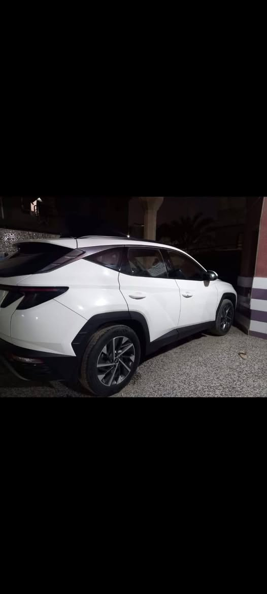 كية توسان.4 سلندر      موديل 23 خليجي مكفولة كفالة عامة باقي تفصيل تصل ودليل ***********
