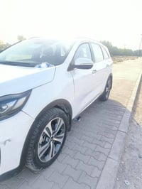 سورنتو ٢٠٢٠ • ٦ سلندر • ٧ راكب