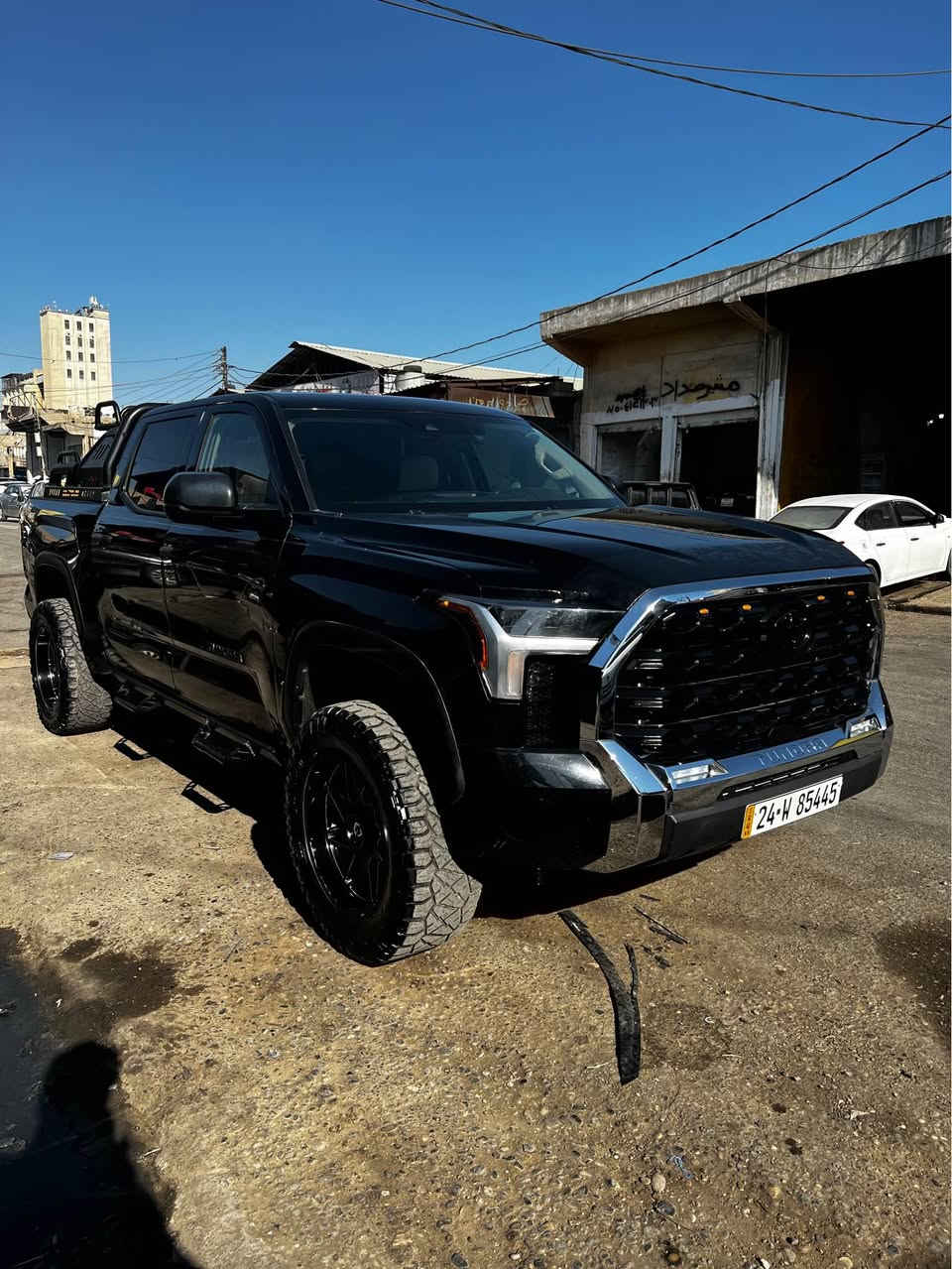 ‎toyota tundra 2022 sr5 V6 twin turbo 4X4  
56mil 
USA 
 رقم دهوك مكان زاخو ***********‎ Singapore
