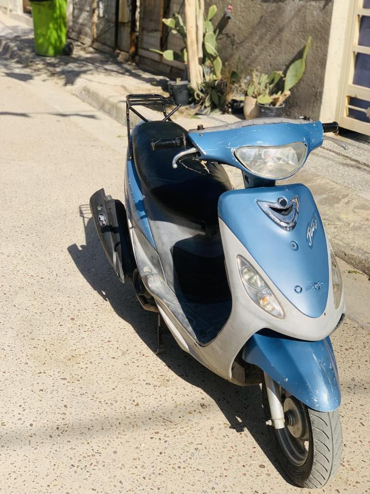 السلام عليكم شباب عندي دراجة ماكس منغولي دراجة نضيفة تجفيت جديد صالنصة FM وكلجات رياضية دراجة خير من الله وكدامكم الدراجه بالتصوير وسعرهه 450وبيه مجال للطيبين اتصال او واتساب *********** مكاني بغداد الزعفرانية
