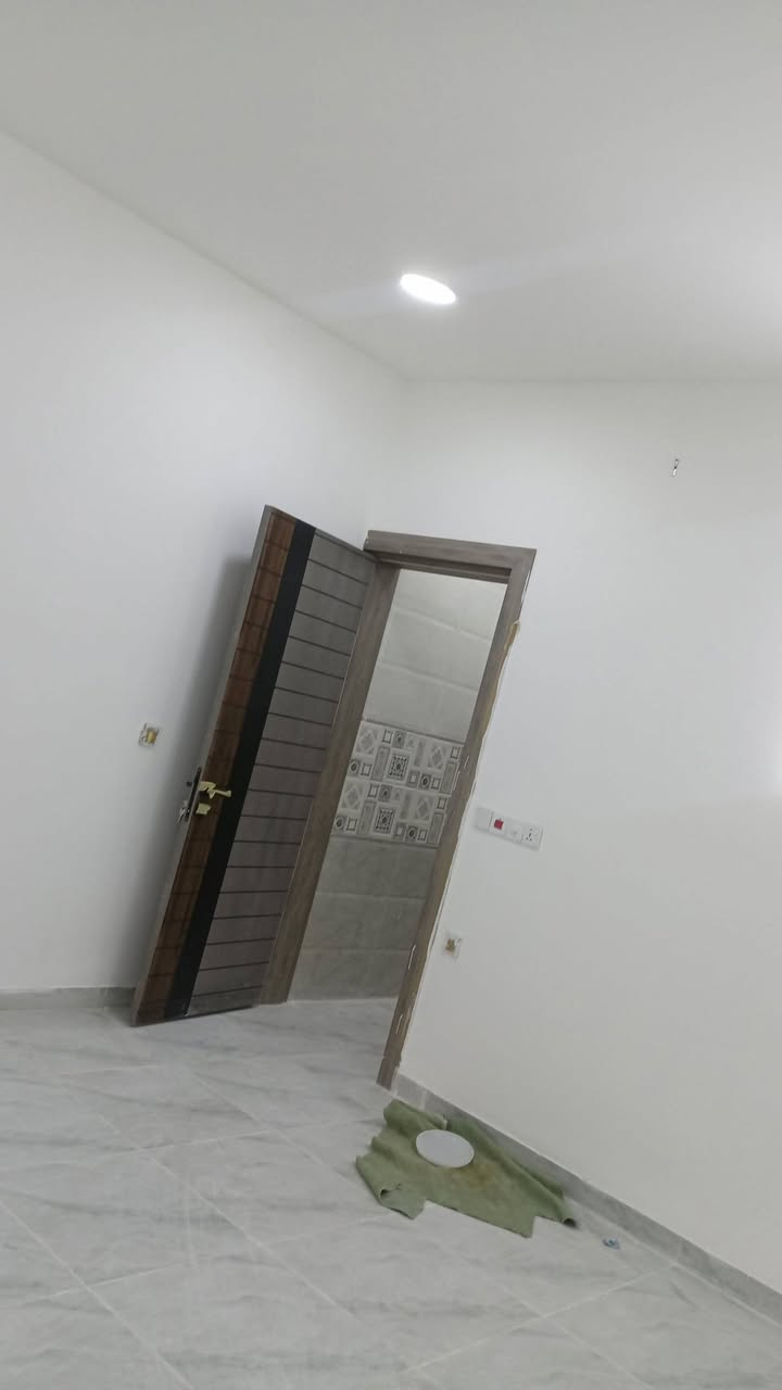 الاستفسار. ***********

الدورة كرارة قرب حي دجلة طابو صرف❤️
