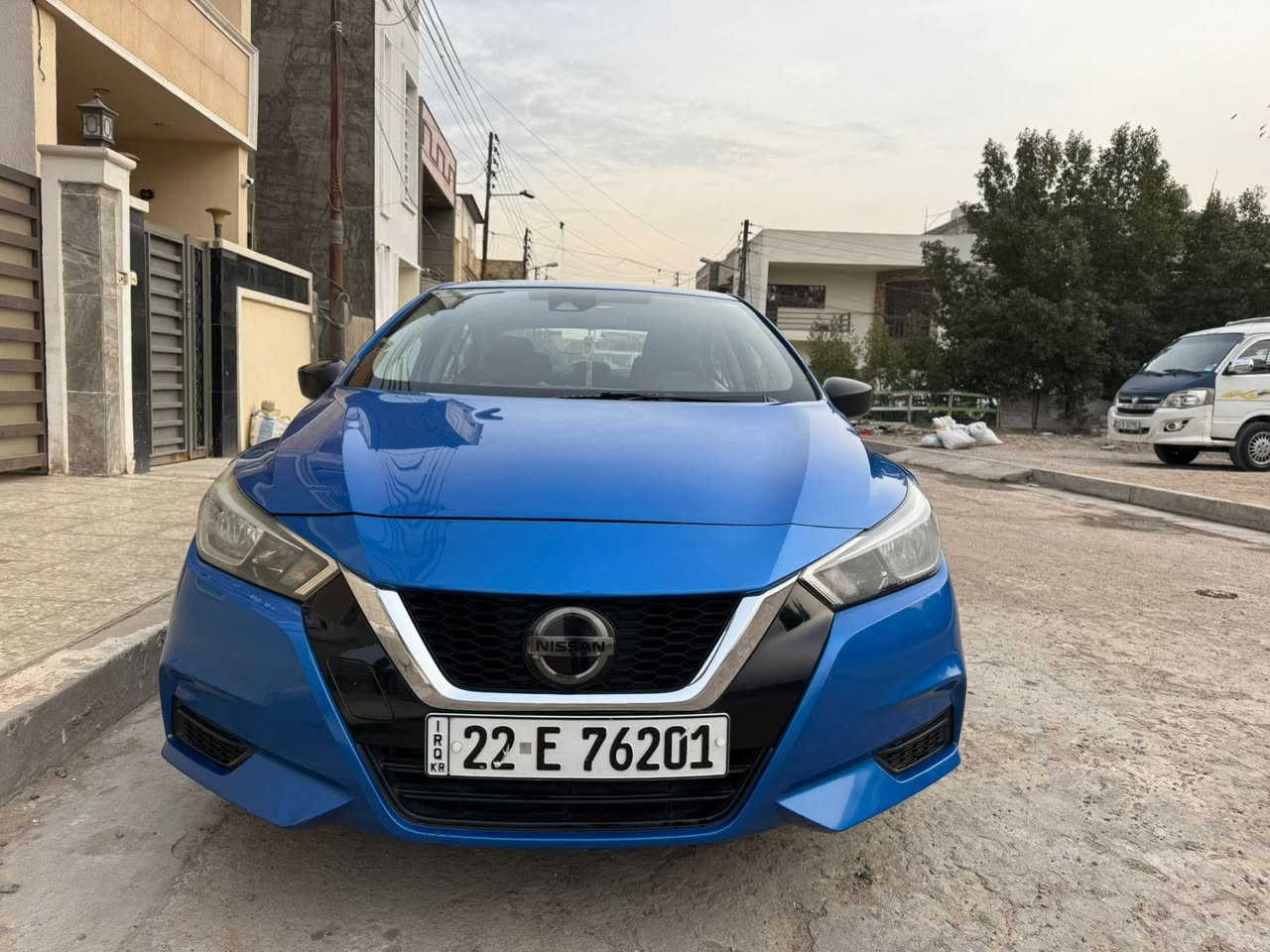 نيسان فيرسا 2020
سيارة حلوة ومرتبة ماشية 87 ميل 
حادثها بامريكا بابين صفحة السايق 
باب مبدل وباب بارد 
وبالعراق بيها طخات بسيطة بنفس صفحة الحادث ترجع بارد 
نوزلات بلكات فيت بم جديد
صدر امامي جديد 
ادامة جديدة 
دهن گير وفلاتر مبدل قبل كم يوم من مركز الحسام 
السيارة مال بيت ومهتمين بيها وبإدامتها 
ملاحظة* عن الحلال والحرام بيها درايم شفت صفحة السايق (شغلة استهلاكية) ننزلك من السعر حتى تاخذ سيارة جاهزة 
السعر 115 وبيها مجال للشراي 
تحويل شوكت ماتريد 
للتواصل ***********
