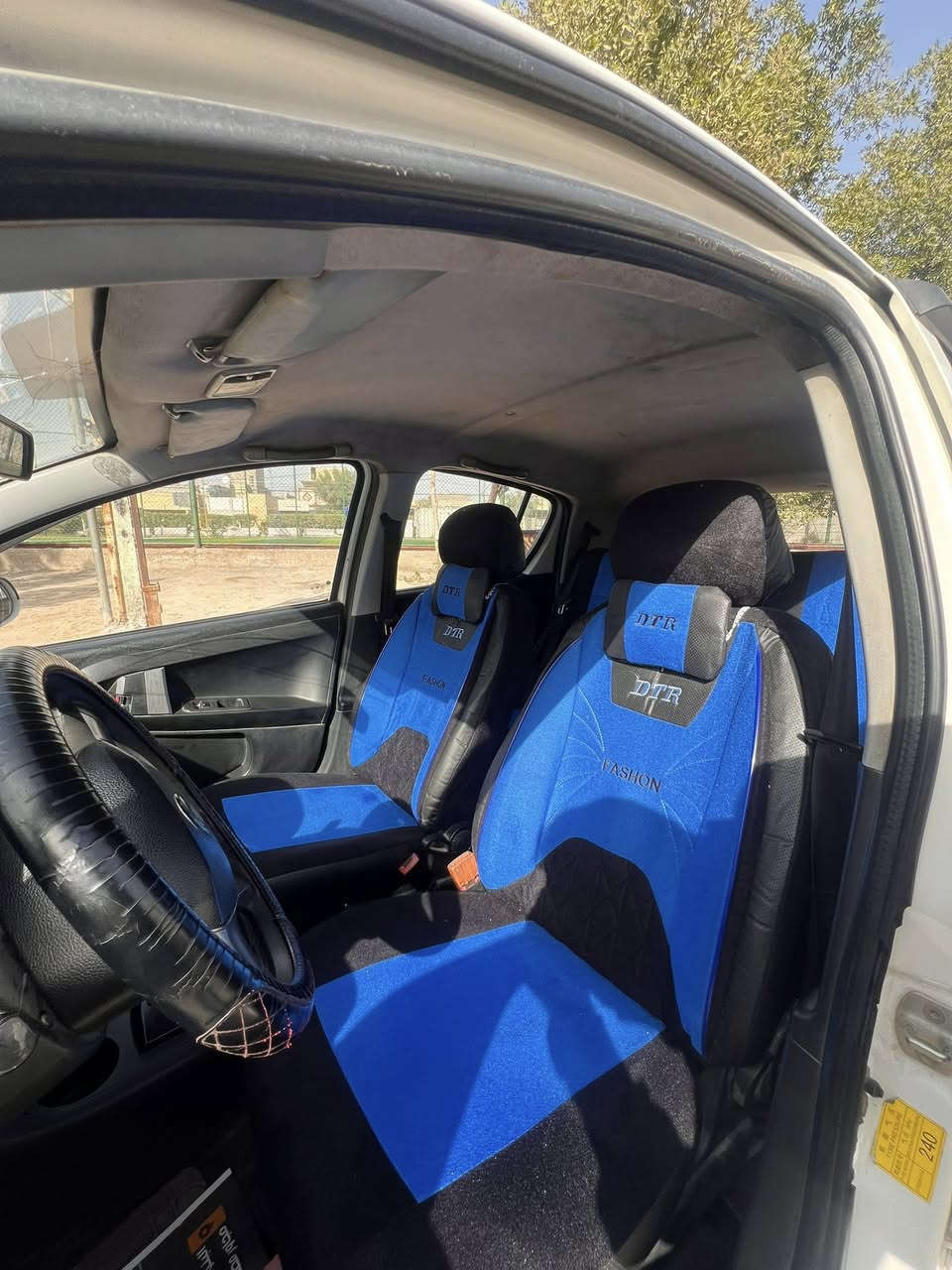 باندا كروس للبيع 2013
مكاني بغداد الشعب 
السيارة ماشية 80 الف
كير محرك مكفول 
السعر 47 وبيها مجال 
الاتصال ***********
