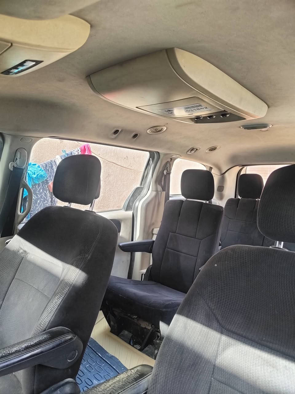 سلام عليكم من رخصت الادمن دوج كرفان 2011 بيبان وصندوك كهربائيكشنات بلع تبريد 3 قطع شاشه اماميه وصط  بدون ضربه اشوط وشويه صبغ بتكمع مال القماره ملاحضه التبريد عوزه فريز فقط رايده 120 لتواصل ***********
