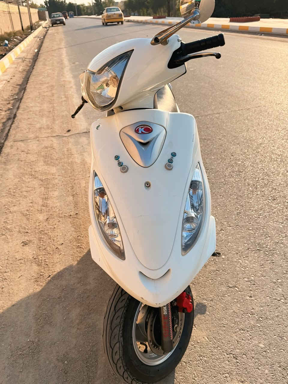 السلام عليكم 
دراجه كامكو V2 للبيع كفاله عامه 
 موديل 2015 مكينه 150 
صار شهر من طلعتها من رمبه 
السعر 1150وبيها مجال 
***********
