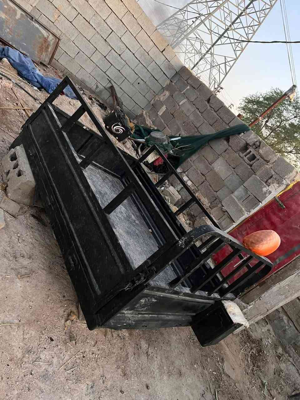 سلام عليكم ي ستوته للبيع بس شاصي بي لحيم  ستوته ادوات  اسعر 550و بيهي مجال رقم بي بس واتساب ***********
