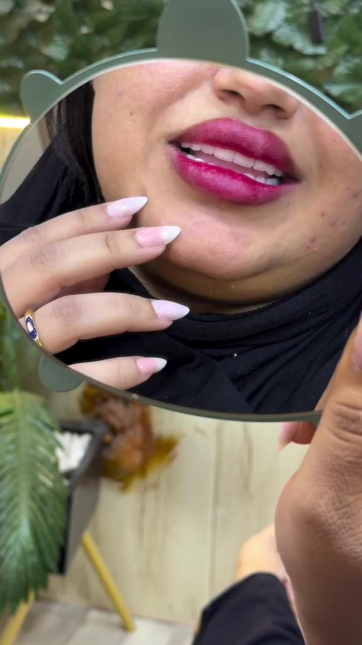 ابتسامة مراجعتي زيركون ابماكس وبلون ابيض طبيعي ♥️🦷
.الابتسامة دائمية …🌟
.
.
.
يوجد نظام الاقساط والدفع الكاش 
.
.
.
.
عنوان العيادة 🦷🤍✨

الرمادي _شارع المستودع _مجمع النخبة الطبي 
مبنى المحافظة مقابيل الضريبة القديمة مباشرة
 

للحجز والاستفسار الاتصال ع الرقم: ***********
او مراسلة صفحة العيادة 

أوقات الدوام من الساعة من ١١ صباحاإلى الساعة ٩ ليلا
