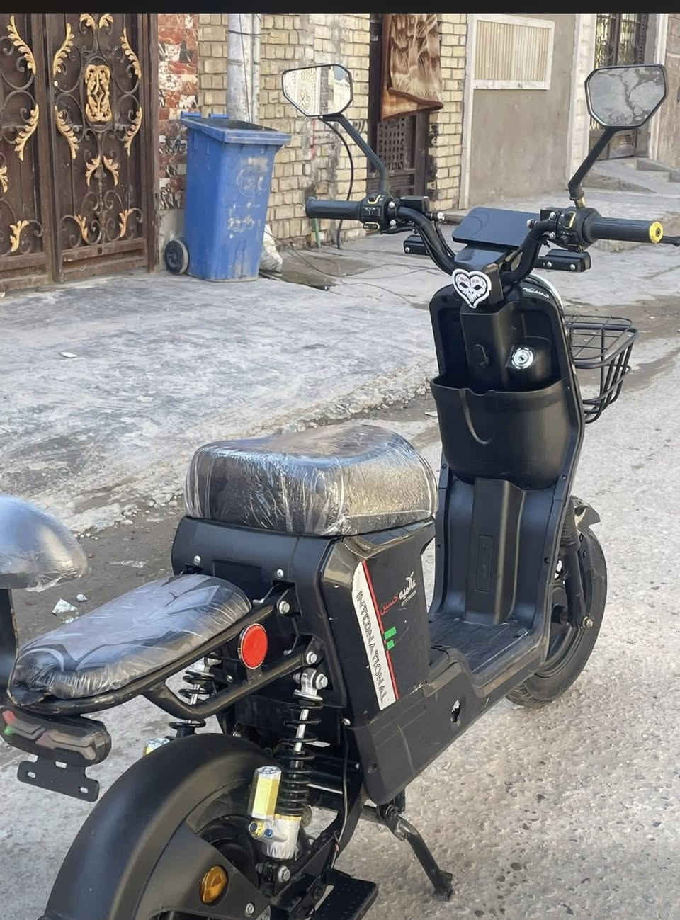 سلام عليك دراجه نوع ار9 اليت زنون العلي ابيض والناصي اصفر 5بطاريات تشغيل عن بعد حساس مانع السرقه الدراجه نظيفه على اخر حبه والدواجه ضد المي حقيقي❤️


**إذا كنت صاحب هذا الإعلان وتريد حذفه لأي سبب، رجاءا أرسل رسالة إلى الدعم الفني**