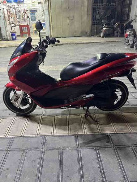 سلام عليكم 
دراجة PCX ياباني جيل الاول
دراجة كلش نضيفة محرك ممفتوح برغي بي قبل فترة قليلة نزتلها من الرمبة سعره 10 ورقات 
ورقمي *********** 
وبي واتساب
مكاني بغداد جكوك الكاظمية
