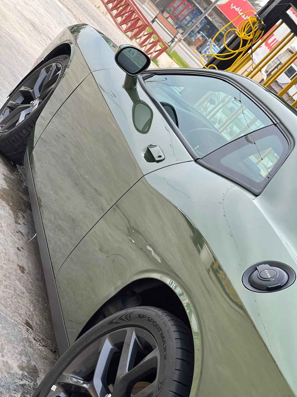 السلام عليكم
جالنجر 2022    6 سلندر.  كربلاء جي تي 
السياره gt 
بيها جاملغ و بنيد فقط سونار موجود 
و الحادث موجود وي الصور بالخدمه 
***********
كربلاء المقدسة سايد فندق البارون 
المواصفات 
بصمه تشغيل 
تشغيل عن بعد 
كشنات مخمل 
حساسات 
كامره خلفيه 
شاشه كاربلي 
شفتات ستيرن 
كرسي كهرباء 
تحكمات ستيرن 
رقم مميز 
السياره خاليه من اي عطل شرط
