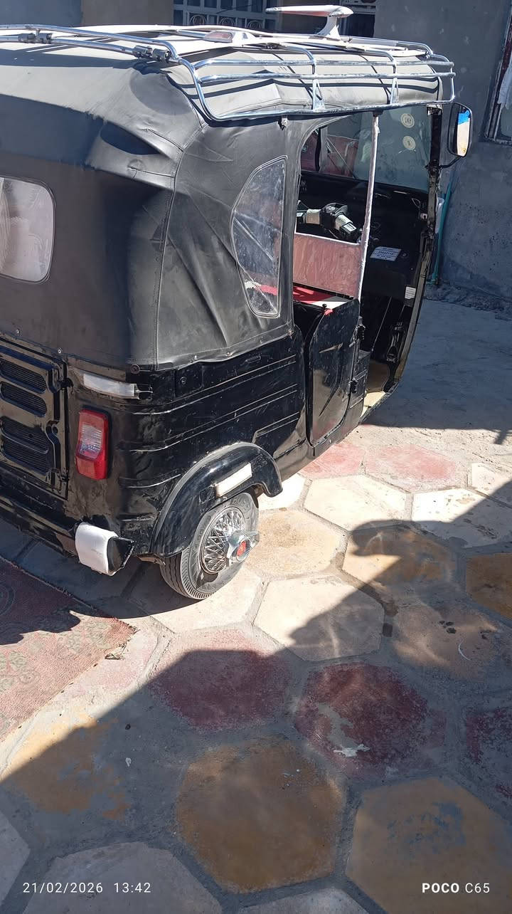 سلام عليكم  تكتك اوراق بيه ورقه وحده نقص مال معرض  للبيع مديل 15 مكينه خير من الله لا تبخير ولا تنقيص مصبوغه عام بيه ضربه يم بك لايت  مرجعه عل بارد سعر 4 وربع وبيه مجال  مكاني نجف لحيدريه خان نص  تكتك جاهزه كبل  للشارع رقم ***********
