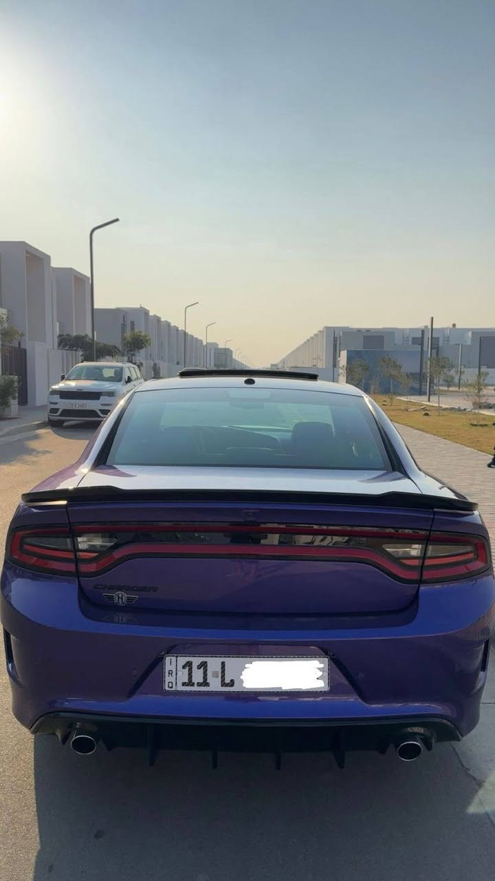 السلام عليكم
جارجر 2023 خليجي هارلم 
لون  مميز وكفاله عامه 
رقم بغداد تحويل مباشر 
سياره هارلم GT Plus v6
اعلى فئه بل جارجر وممشى قليل 35mi
المواصفات ….1/1 فول 
رادار امامي - فتحه - بصمه -كشنين كهرباء -خزن ميموري - حساسات امامي خلفي -بصمه أبواب -كاربون بلادي دواخل سياره -شفتات بل ستيرن -قطعتين تبريد - شاشه جبيره -غرفه كنتاره - هيتر بل ستيرن - كشنات تدفئه تبريد -سستم سماعات -نقطه عمياء -SPORT- تحديد مسار - شاحن واير لس
وباقي المواصفات المعروفه 
————————————
مكان كرادة
***********
***********
