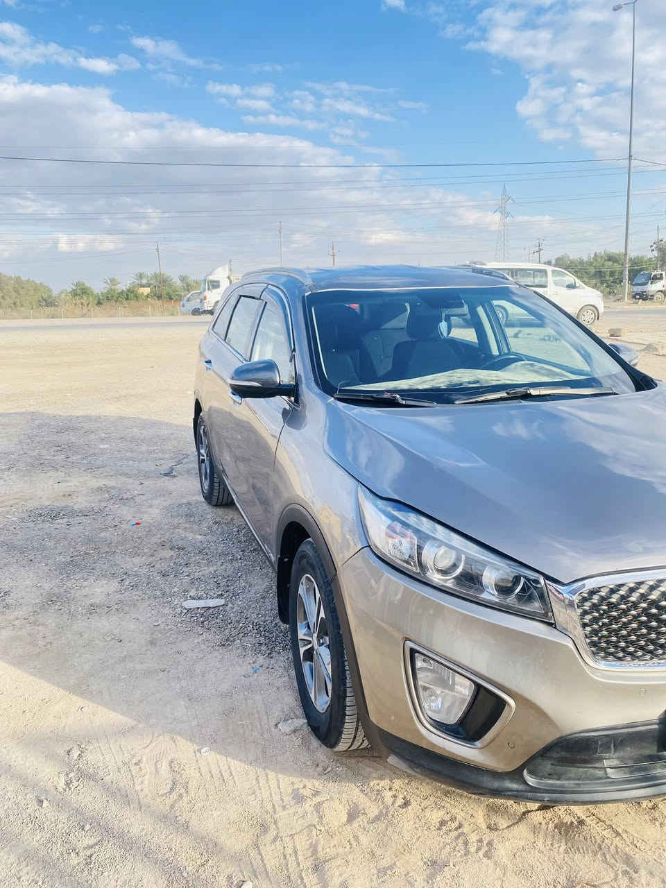 السلام عليكم
سورنتو 2016. امريكي 
6 سرندر 7 راكب السياره  رقم بغداد مصبوغه علم (مجفيه )كير مكينه حداديه  كفاله  السيار ليبل واحد. السعر 137 عجبك السعر. وقريت التفاصيل اتصل ماعجبتك جنك ماشفتها  السعر نهائي.  المكان الرفاعي 
***********
