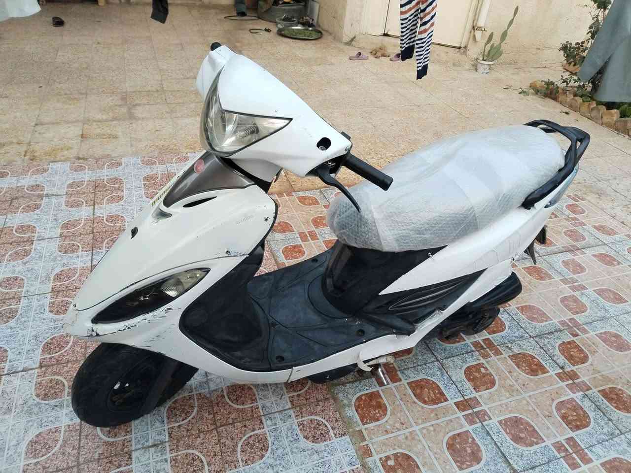 سلام عليكم 
دراجه جي فور للبيع 
موديل 2006
مكينه مفتوحه 
سعر 375
***********
