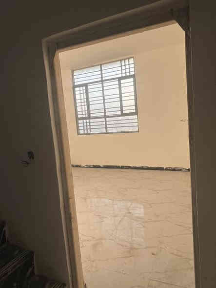 بيت للبيع 50 متر 
الواجهه 5 متر والنزال 10 
البوبيات حي الزهراء عمود 108
بسعر مناسب للاستفسار 
***********
