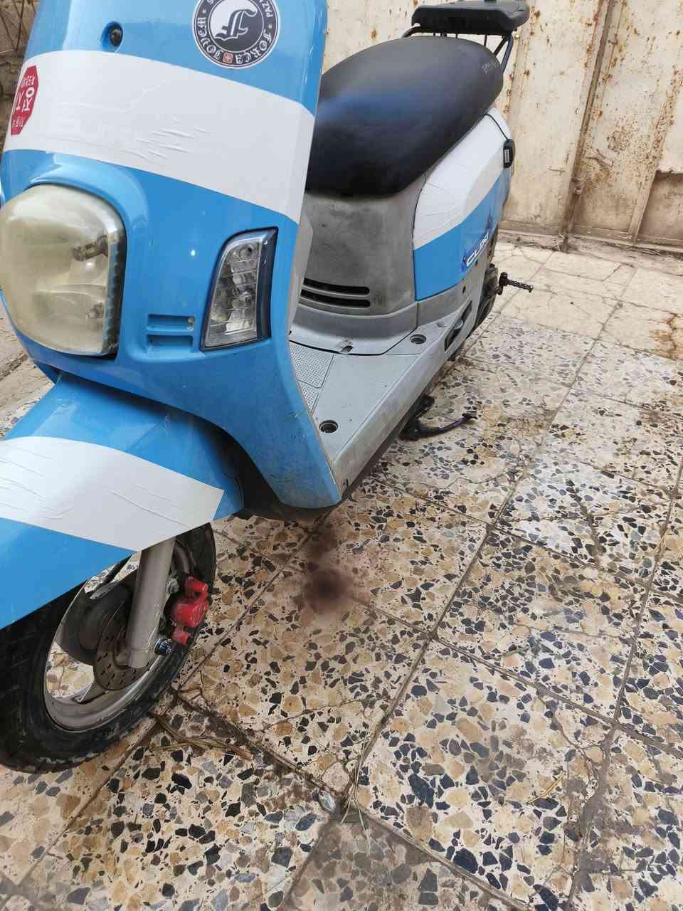 السلام عليكم بوليس البيع كابريته دراجه ما ذب عليهه ربع كلشي شغال بيهه ما مفتوحه رايدهه 800 وبيهه مجال قليل ***********

