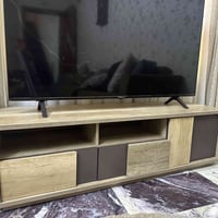 ميز تلفزيون • ١٤٠ • حي الاعلام