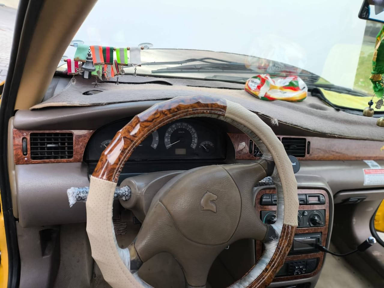 سلام عليكم سمند مديل 12
سياره حلوه وكل نقص مابيهه مصفره هيئه وغرامات 
سعر 37 وبيهه مجال مكلف بلنشر صاحب السياره ***********
