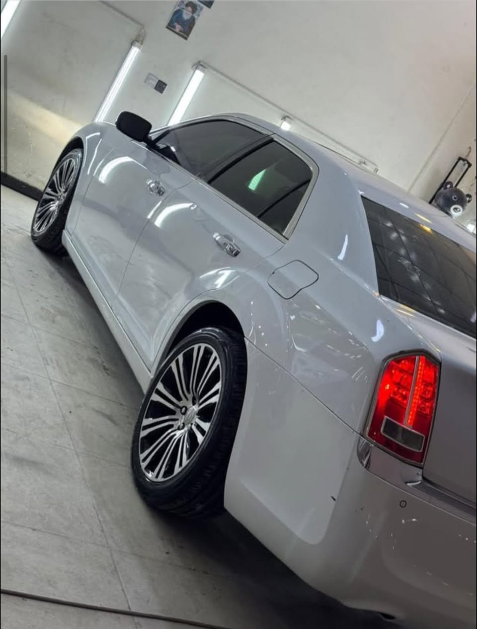 اوباما 2014 ادوات ادوات خليجي بلاتينيوم فول 1/1 بانوراما ( كصة ) دخول جديد ماصارلها فترة من كملت مكينة 3/300 متومه وكاملة ماناقصها شي
 السعر 65 بيها مجال بسيط كلش
العنوان البصرة 
***********
