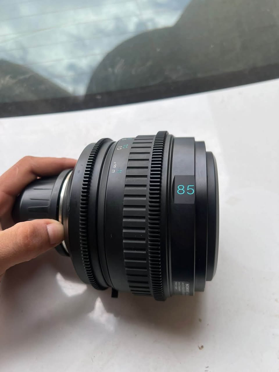 السلام عليكم
كامرات اثنين للبيع مواصفاتهم 
     الشركه Sony
النوع: عدسة سينمائية (Cinema Prime Lens)
البعد البؤري:
    50mm
    85mm
 فتحة العدسة تصل إلى T2 تقريبًا (بحسب التدريج الظاهر)
 مانوال فوكس بالكامل.
 حلقات مسننة للـ Follow Focus.
 تدعم كاميرات Sony E-Mount السينمائية
سعرهم1,500
مامستخدمات نهائياً 
عنواني النجف قريه الغدير للتوصل
***********
