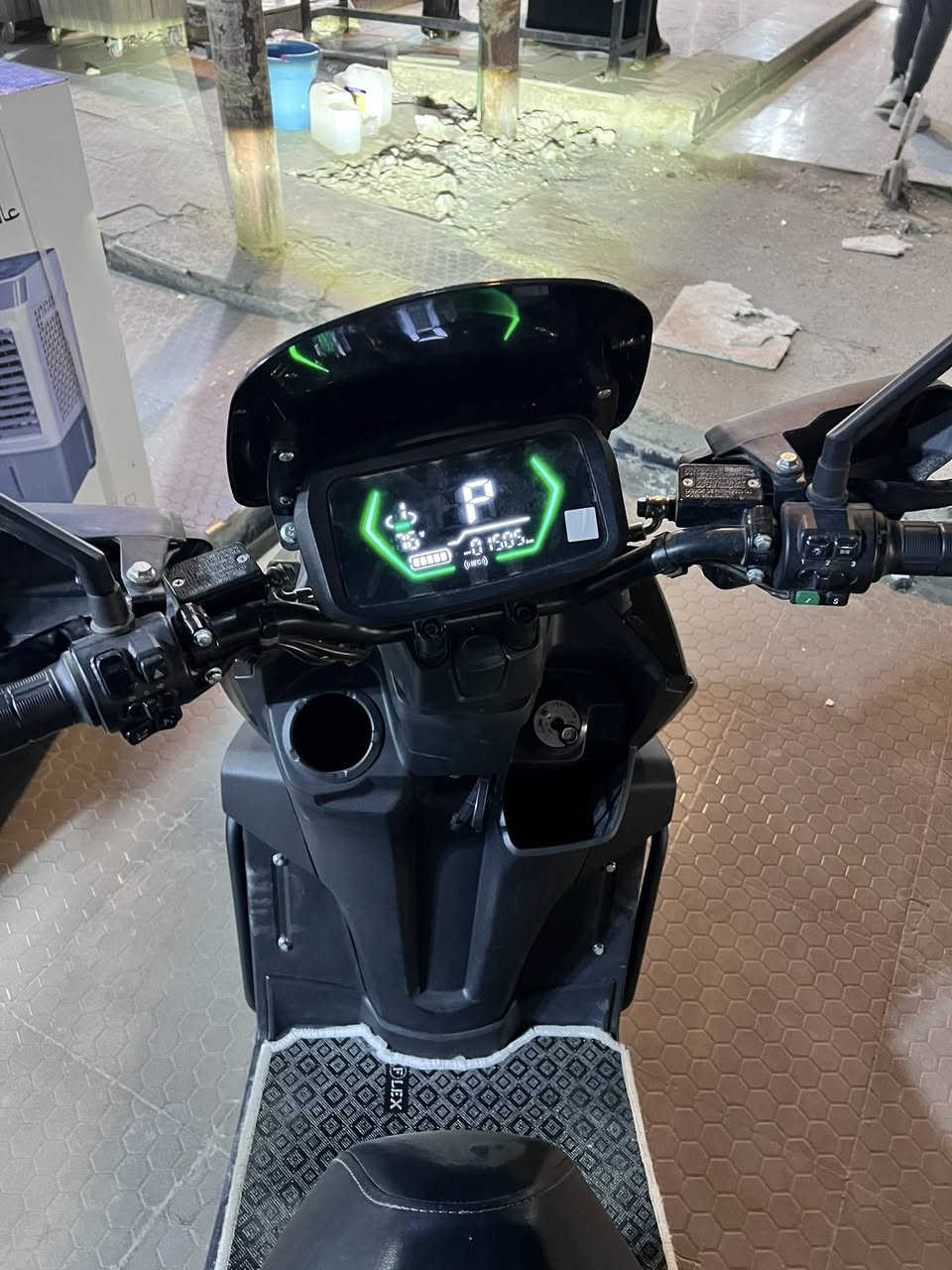 السلام عليكم داجه اباتشي جديده شوفت عينكم
6 بطاريات 

قفل ستيرن 

انذار سرقه 

لايت عالي ناصي 

ملف 3000 

باقي المواصفات معروفه

مكاني البياع الشرطه الرابعه 

***********

متواجد واتساب وفيس
