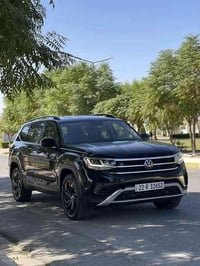 اطلس فاملي 7 راكب   2023. V6  حادث بسيط بدون ايرباك فقط جاملغ صبغ  مرق...