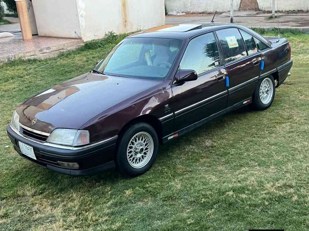 اوبل اوميكه موديل 92
محرك 2000 بلادي بي شويه بخار
كير مكفول اكسل مكفول صدر امامي وخلفي جديد ويل كب السياره بلاديه نصبته حلوه 
والسياره شرط تحويل سعر السياره يم راعيها المكان الخالديه 

***********  )(اني مكلف بنشر )
