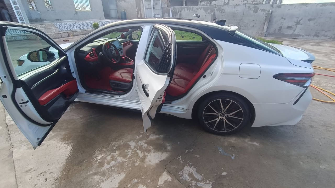 السلام وعليكم 
كامري موديل 2021فول مواصفات 
موصفات. 
✅بصمه
✅بانورامه
✅كشن كهرب 
✅هيتر كشن
✅تبريد قطعتين 
✅رادار حساسات امامي خلفي 
✅هاند بريك بصمه
✅داخل احمر بلادي 
✅تحكم ستيرن 
✅شاشه بلادي كامره.. بعد بي مواصفات 
.:بدون دواخل. بدون 
ايرباك: جاملغ خلفي وباب خلفي فقط
رقم اربيل. السياره 1-1. فئه.. XSE.. سعر 235بي مجال.  
***********.اسيا
***********.كورك. بي وتساب
