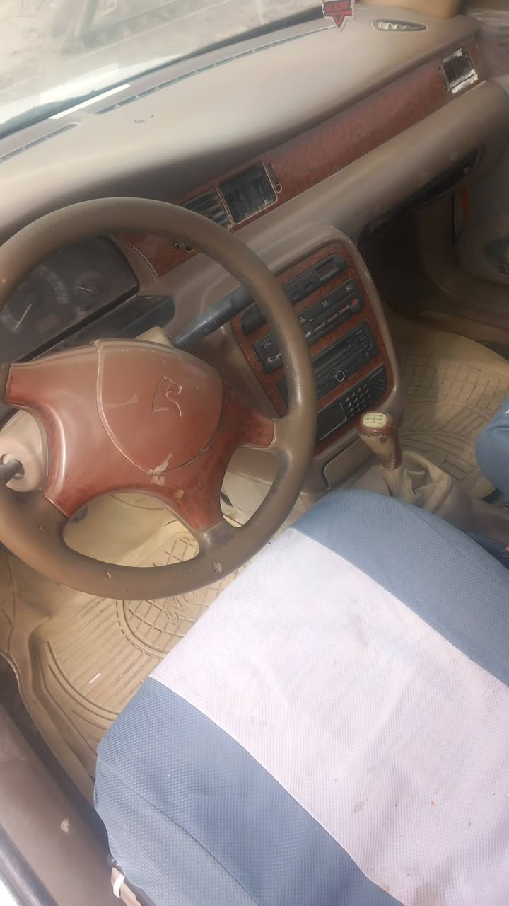 السلام عليكم  سمند 2011 للبيع او مراوس بسايبا  وفرق مصفره غرامات مامطلوبه الف. مكفولة عدا  شخط بالباب جهة العبري. اليمنى  لون ابيض رقم ميسان  الماني  مداور  ثاني يوم   سعر ٢٥ بيه مجال حك جية الشراي يتصل  رقم الهاتف  ***********
