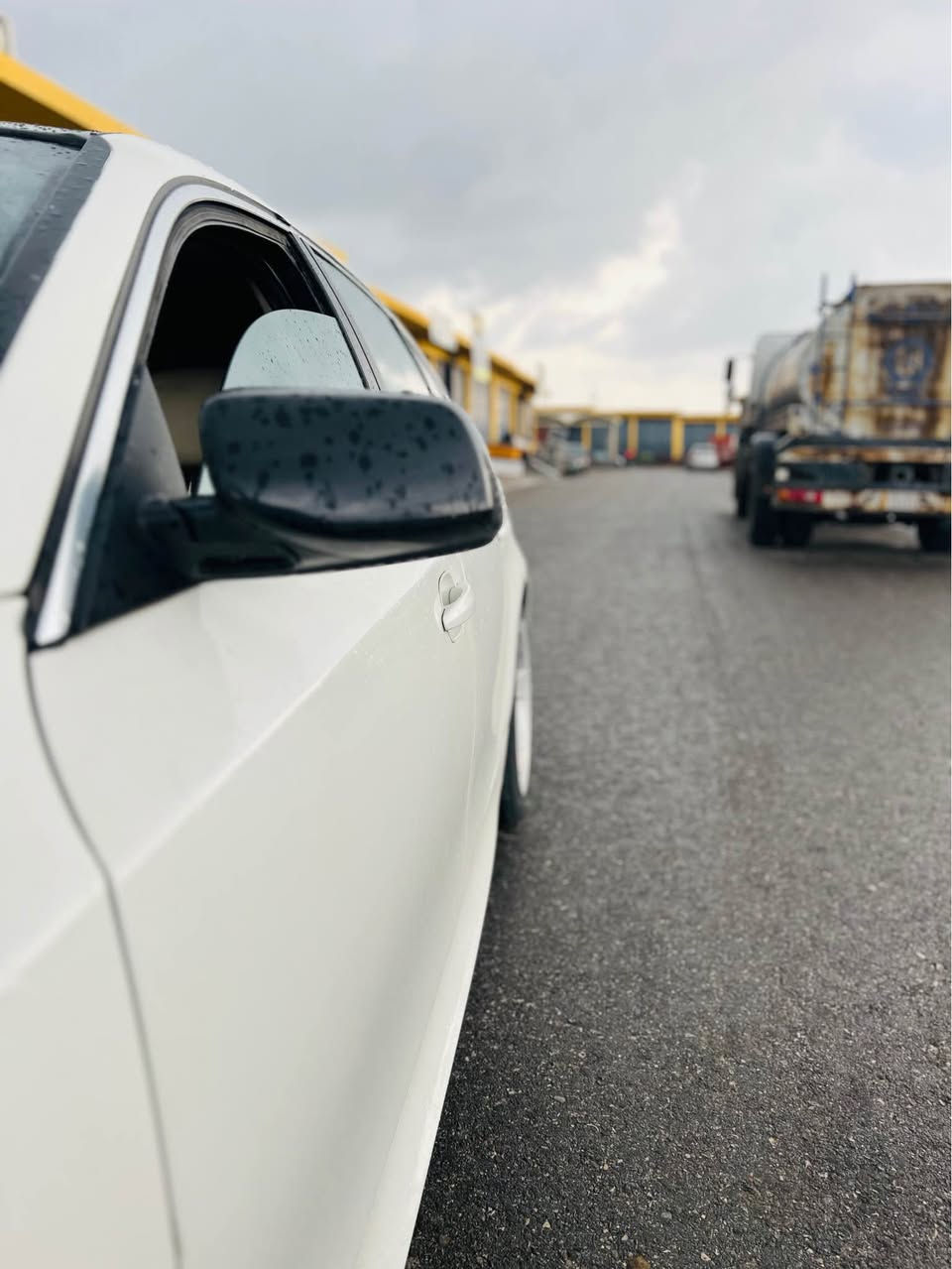 موديل ٢٠٠٨
حجم ٥٢٥
ساراه قبات ماسفاته
سلايت
كوشن جلد و هيتر
ستيرن كاره باي
به صمه
ساره ستئج كريه كزوز M5
بئ كيماسيه 
منفيست عصلي غورامه شرت
صعر ٧٧ و مجال
تئبينى ساره صقف موسه
***********
*********** دهوك, العراق
