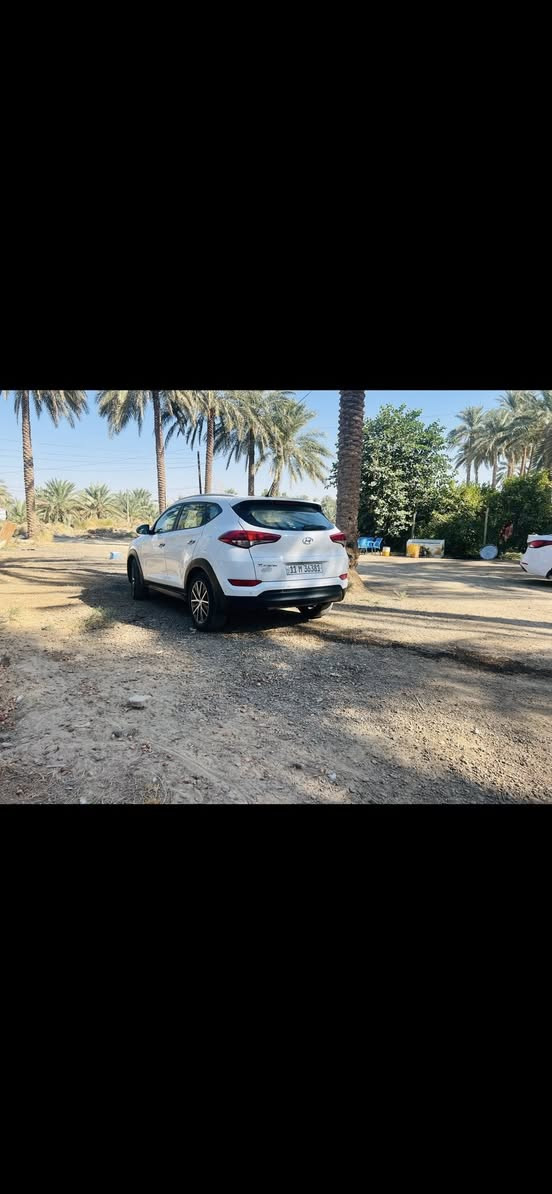 السلام عليكم اخوان
توسان خليجي 2016 رقم بغداد بأسمي 
5عدسات تحكمات ستيرن 3وضعيات قياده سياره حلوه ومناقصها شي 
السعر 175$ وبيها مجال 
بسيط وسونارها موجود بلمنشور
***********
