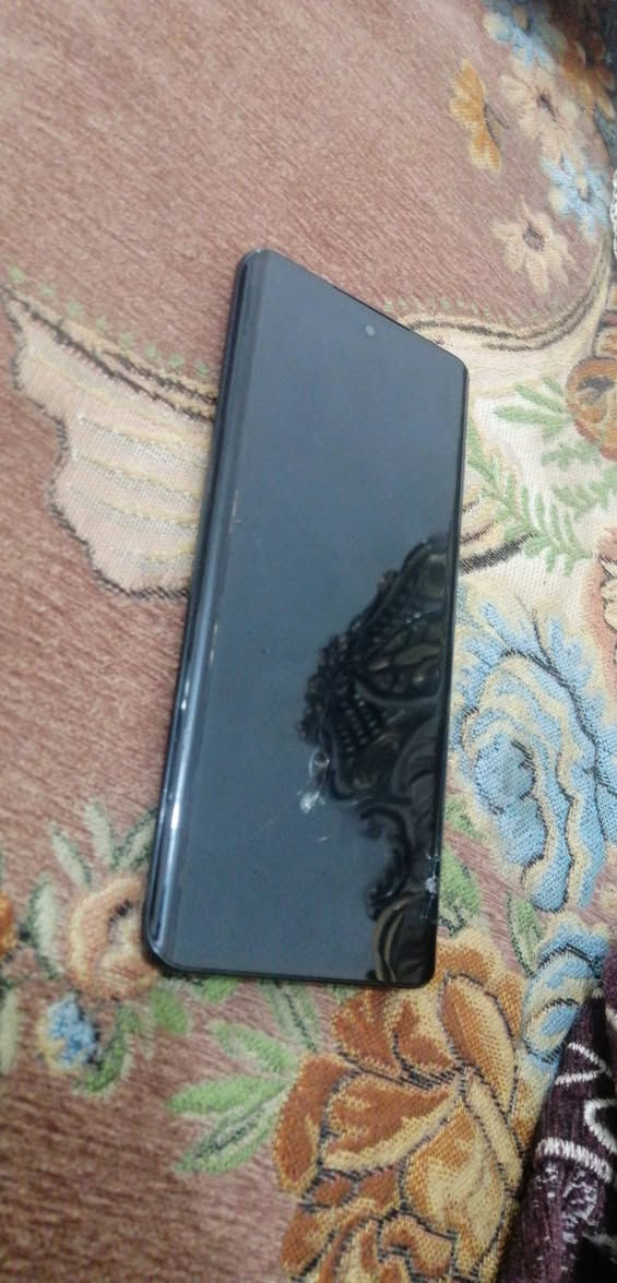 هونر x9b  
الذاكرة 256 رام 12
60 فريم ببجي 
للمراوس فقط 
مكاني ال7 كيلو المجموعة الهندسية


**إذا كنت صاحب هذا الإعلان وتريد حذفه لأي سبب، رجاءا أرسل رسالة إلى الدعم الفني**