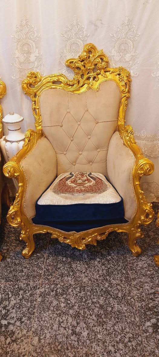 تخم زان مصري دمياطي عشر مقاعد مع طبله وسط بغداد ***********
