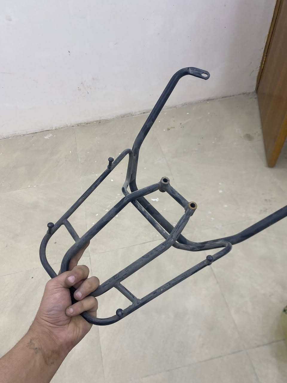 سيبايه بريز و شوته مال بريز بلاديه كامله سعر الشوته ٣٠ والسيبايات وحده على ٢٠ مكاني شارع الربيع او حريه 
***********
