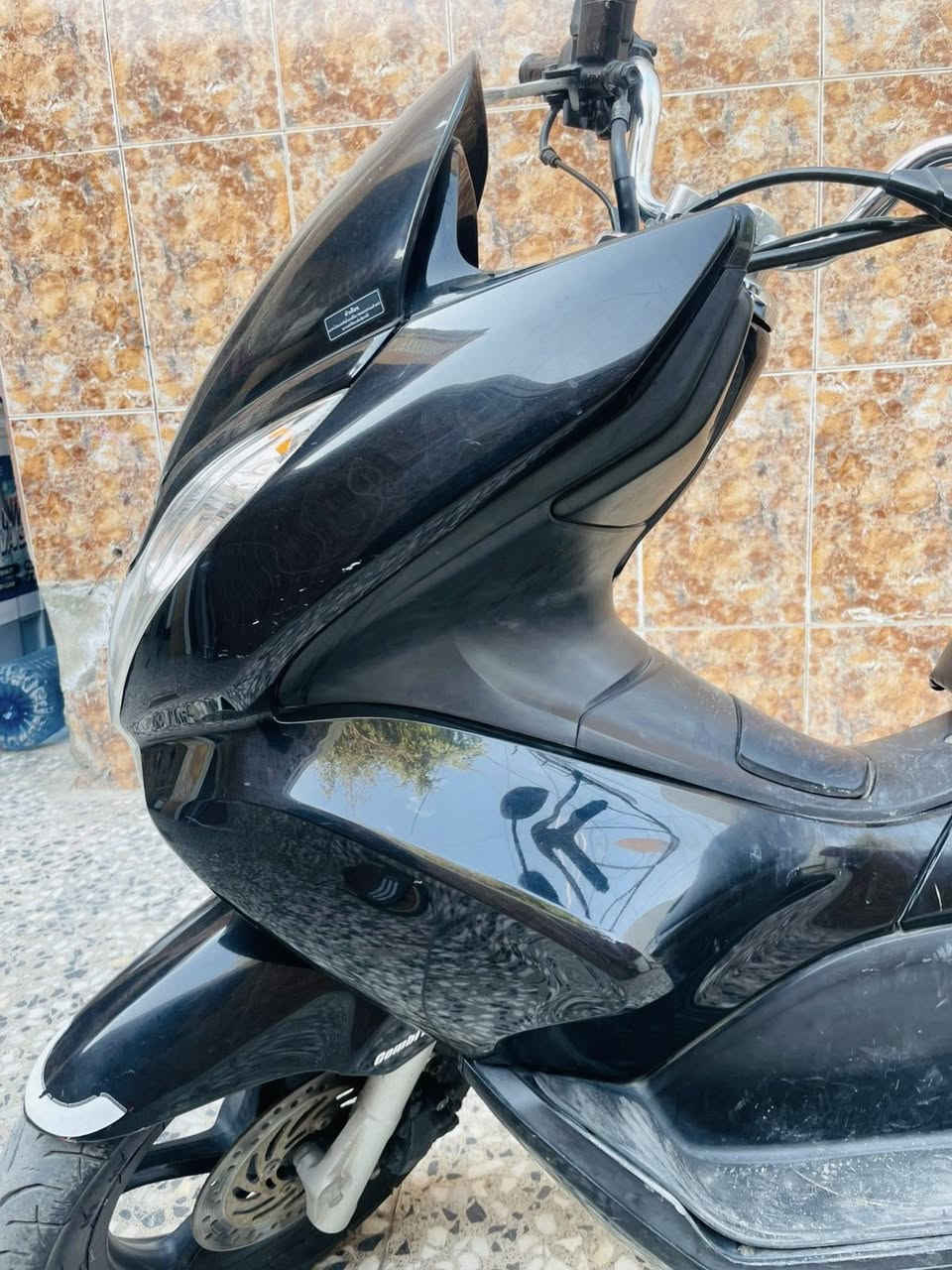 سلام عليكم PCX جيل اول ياباني JF ☑️
كفاله عامه كفر ومكينه بلادي  

موصفات اتخبل 125☑️

المكان بغداد مدينه الصدر 

السعر 12 وبيه مجال/***********
