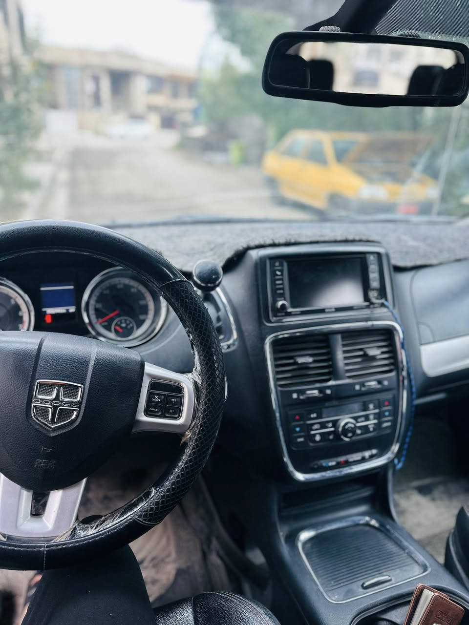 السلام عليكم دوج كرفان 2018 جيتي معروفه مواصفاته رقم بغداد مكان السياره بغداد حي الاعلام
السونار مرفق ويه الصور السعر140 التواصل ***********
سياره ماشيه 193بيها منضومه غاز  كير ومكينه مكفولات 
مستعجل عل بيعته عندي ضرف
