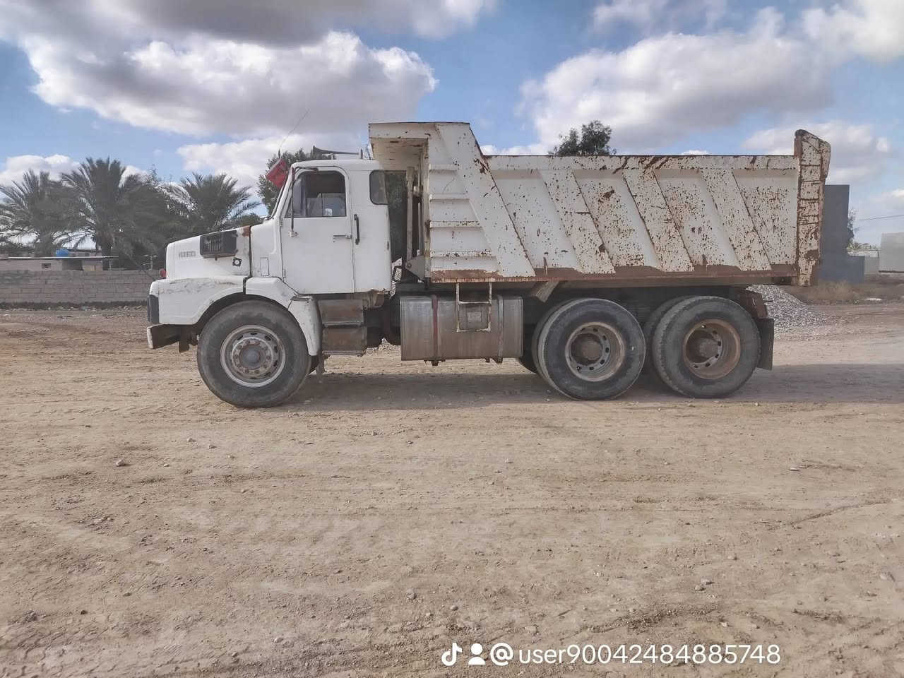 لوري قلاب مديل ١٩٨٢ محرك N10 للاستفسار ***********
