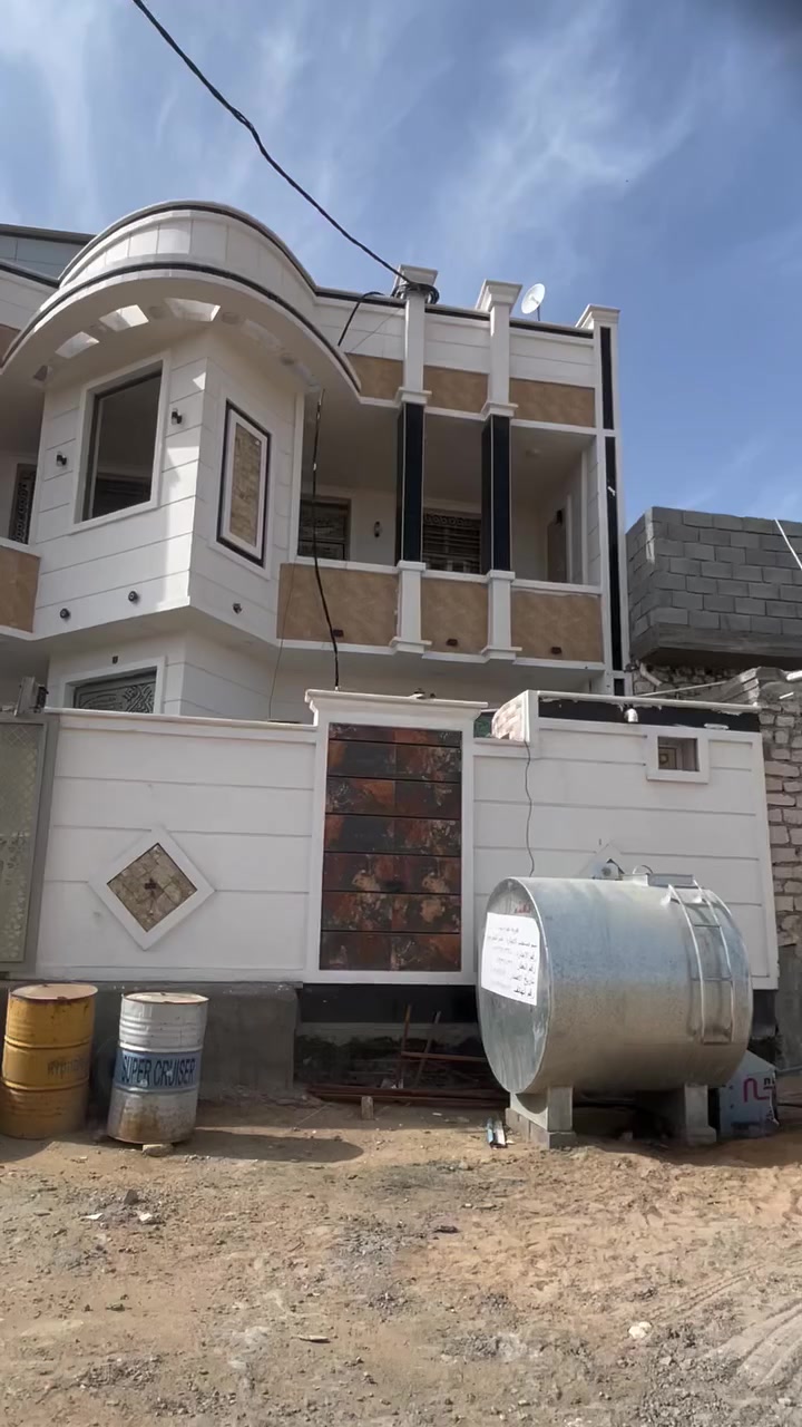 بيت  للبيع قرب مجمع اليرموك ٢٠٠م
بيت طابقين ٢٠٠متر ال٦كيلو مجاور مجمع الهندسي او اليرموك سنه البناء٢٠٢٥ الطابق الاول غرفتين وصاله وستقبال ومطبخ صحيات خارج وداخل 
الطابق الثاني غرفتين وصاله وصحيات 
السعر ١٢٥وبي مجال 
مكتب كريم العبيدي 
***********
