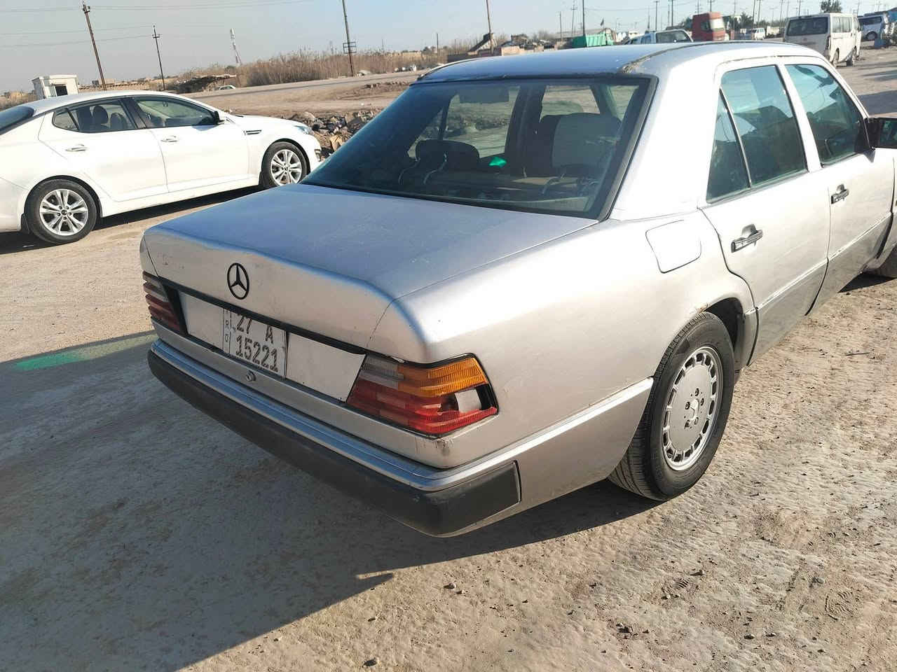 السلام عليكم 
مارسدس 1985
رقمه ذي قار دولي تحويل مباشر
تخم تاير  حداديه مكينه كير
بيه أو مراوس  
العنوان ذي قار قضاء الفجر 
غير متواجد ع النت 
الاتصال ***********
