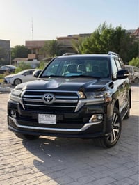 للبيع لاندكروز موديل 2019 ساز فول مواصفات 1/1  مكفول كفاله عامه  من صب...