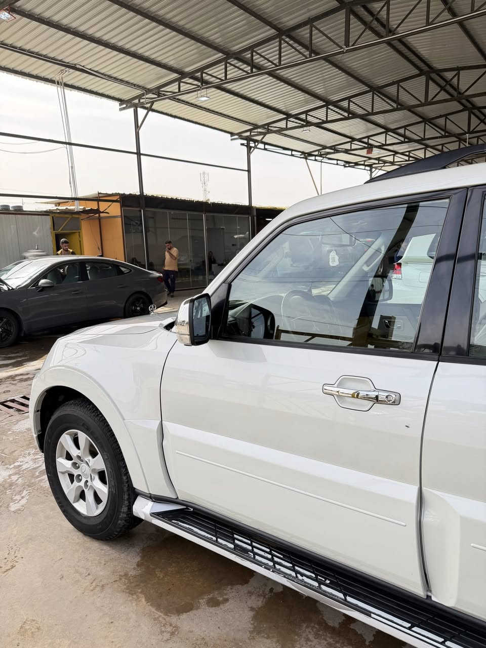 السلام عليكم باجيرو 2017 خليجي كفاله عامه
السياره بحاله الوكاله 65k حقيقي السياره جاهزه من كلشي كير مكينه حداديه تبريد بعدها حتى اسبيرها مانزل رقم بغداد دولي بسمي السياره فول مواصفات فقط بيع بلا مراوس 
العنوان بابل المدحتيه : السعر : 217 بيها مجال للطيبين 
***********
