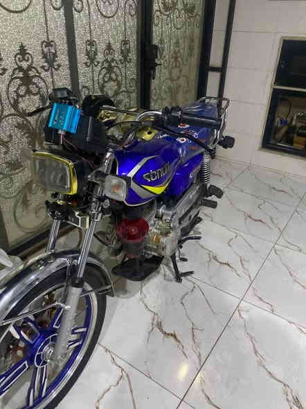 ئه‌م ماتۆره‌ بۆ فرۆشتن مۆدیل2023گیرو مه‌كینه‌ به‌شه‌رت مه‌كینه‌ sonik مه‌كینه‌ باس سه‌ری كرایته‌وا دوو تایه‌و ویل لۆكی له‌سه‌ره‌ ماتۆره‌كا كاراباهی هه‌موو به‌شه‌رت لایت سلفو شتی هه‌موو مه‌زبوته‌ ماتۆره‌كا مانفیستی بزربوا مالی مالی مه‌ده‌نی هه‌موو به‌شه‌رت به‌شه‌رتی ئاغدی لۆ داكام شوین هه‌ولیر نرخی440محماله‌ژ/م*********** أربيل
