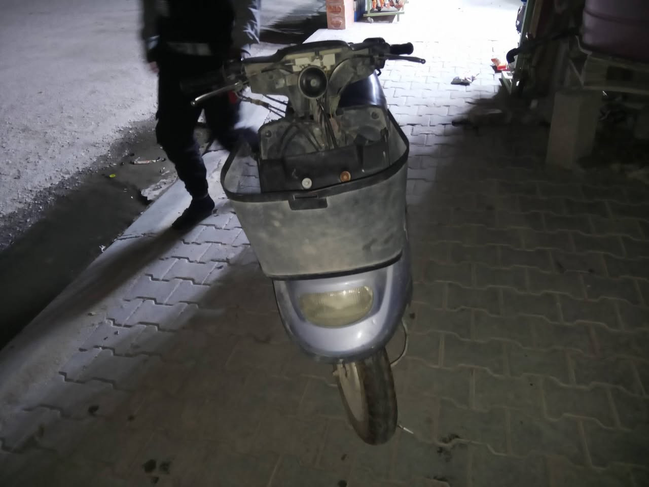 سلام عليكم حبايب 
دراجه ذبانه للبيع ابيع كوم حديد دراجه تشتغل 
السعر خاص


**إذا كنت صاحب هذا الإعلان وتريد حذفه لأي سبب، رجاءا أرسل رسالة إلى الدعم الفني**