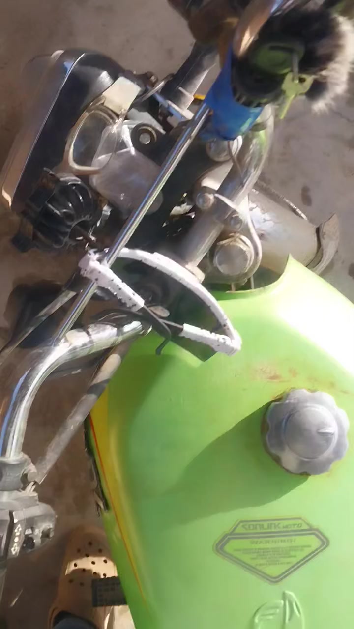 السلام عليكم
سيفان 23 
مراوس  ب 24 وانطي فرق بسيط


**إذا كنت صاحب هذا الإعلان وتريد حذفه لأي سبب، رجاءا أرسل رسالة إلى الدعم الفني**