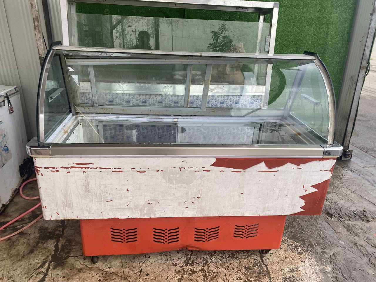 السلام عليكم براد للبيع عارضه نظيفه والشغل مظبوط الي يعجبه يتصل أو يراسلني واتساب وتدللون العنوان بغداد حي الخضراء والسعر 400 ألف ***********
