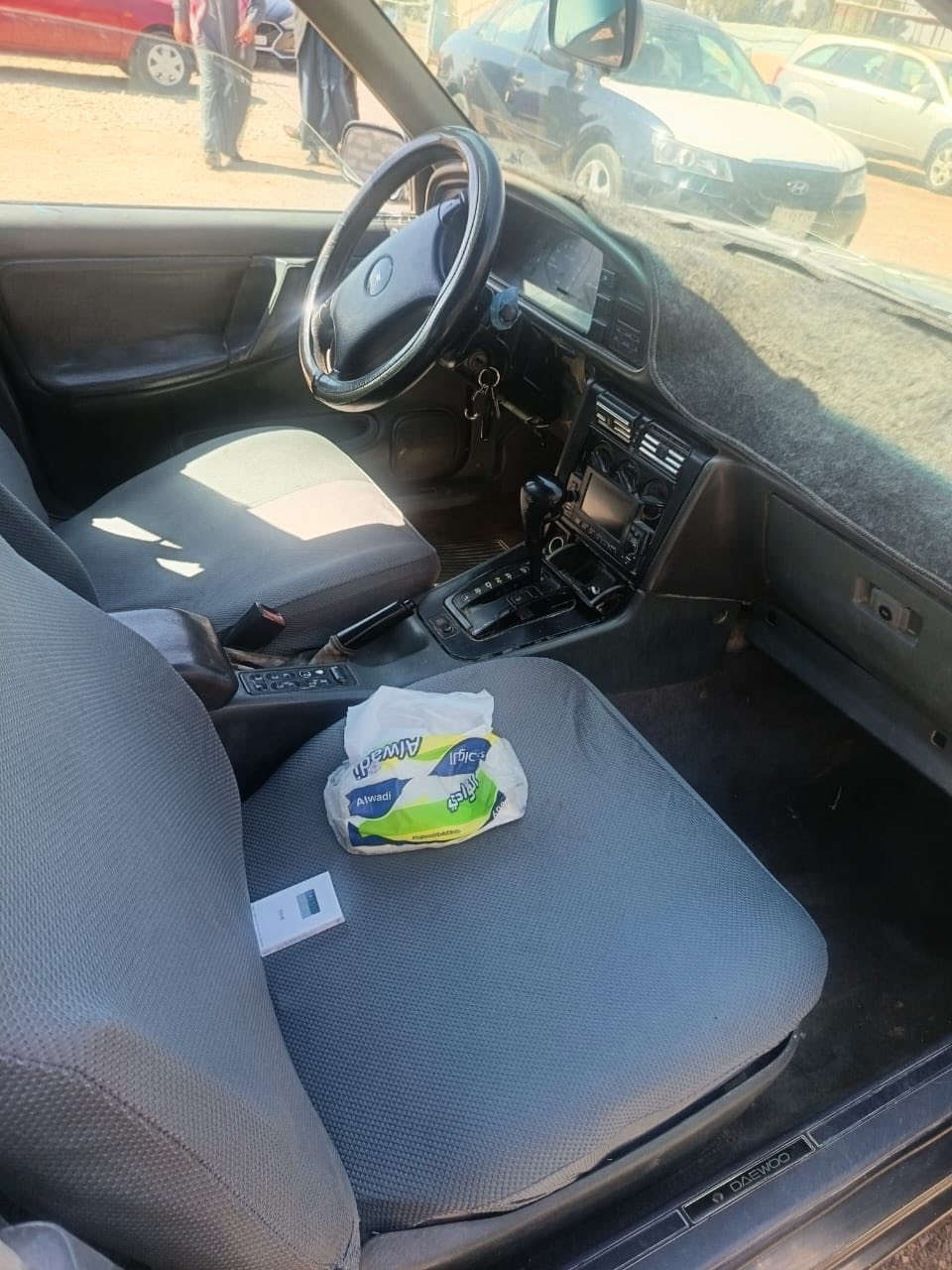 سلام عليكم
للبيع أبرنس 1994
كير اوتماتيك 
رقم ديالى دولي 
تايرات جدد 
داخل جديد 
السيارة ع وضع البلاد 
ما بيهة اي نقص 
للاستفسار اكثر اتصل ع الرقم ***********
